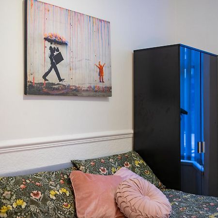 Cozy Rooms In Shared Accommodation Near Anfield Stadium With Parking And Wifi ليفربول المظهر الخارجي الصورة