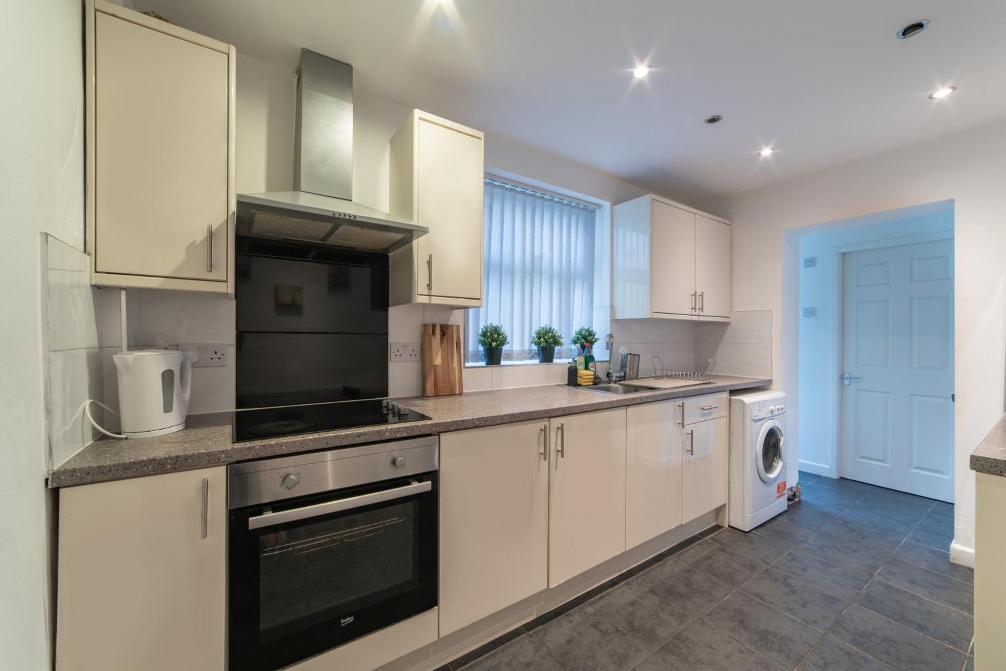 Cozy Rooms In Shared Accommodation Near Anfield Stadium With Parking And Wifi ليفربول المظهر الخارجي الصورة